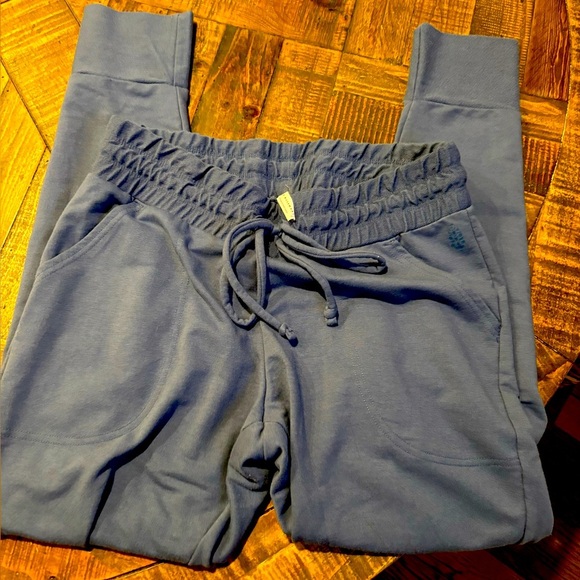 Free People Movement Sunny Sweatpants
Joggers Med. Blue - Picture 10 of 10